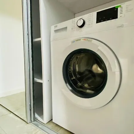 Studio Jupiter Plaza Sector 6 *